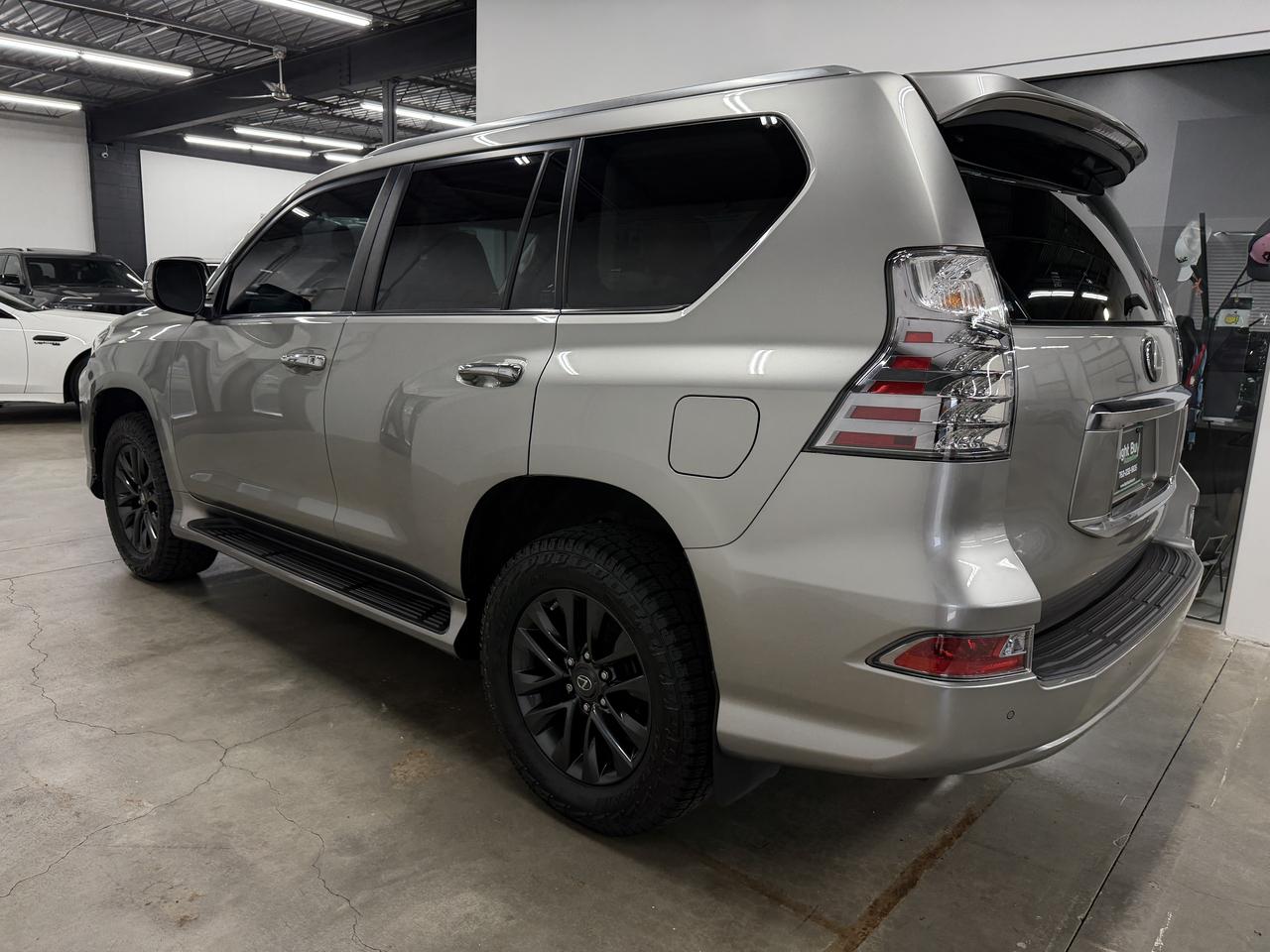 Lexus GX 460 4WD 4dr Premium 2023