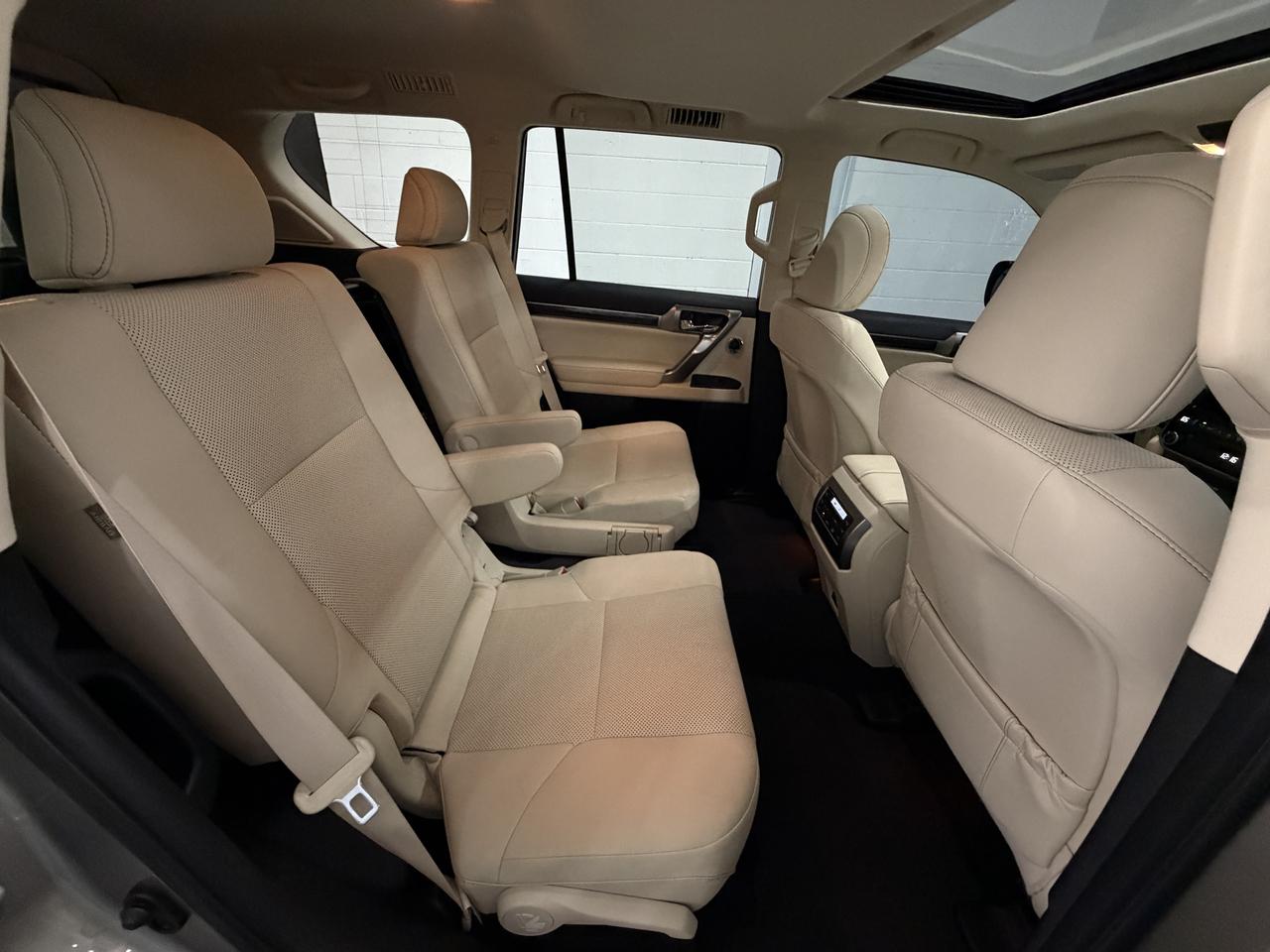 Lexus GX 460 4WD 4dr Premium 2023