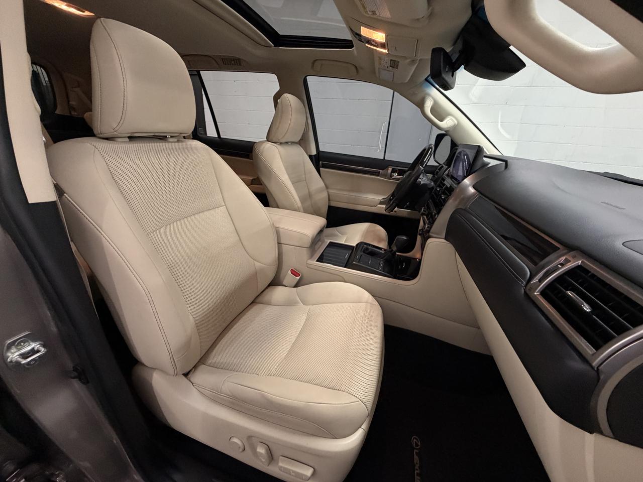 Lexus GX 460 4WD 4dr Premium 2023