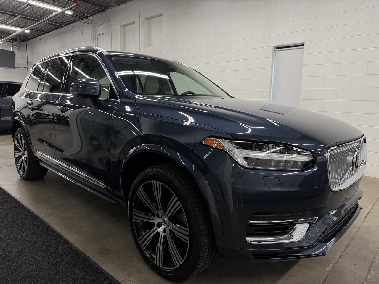 Volvo XC90 Recharge T8 Ultimate Bright w/6 Passenger Seating 2023