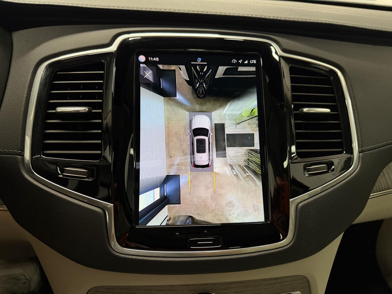 Volvo XC90 Recharge T8 Ultimate Bright w/6 Passenger Seating 2023