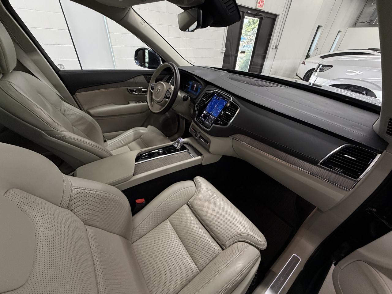 Volvo XC90 Recharge T8 Ultimate Bright w/6 Passenger Seating 2023