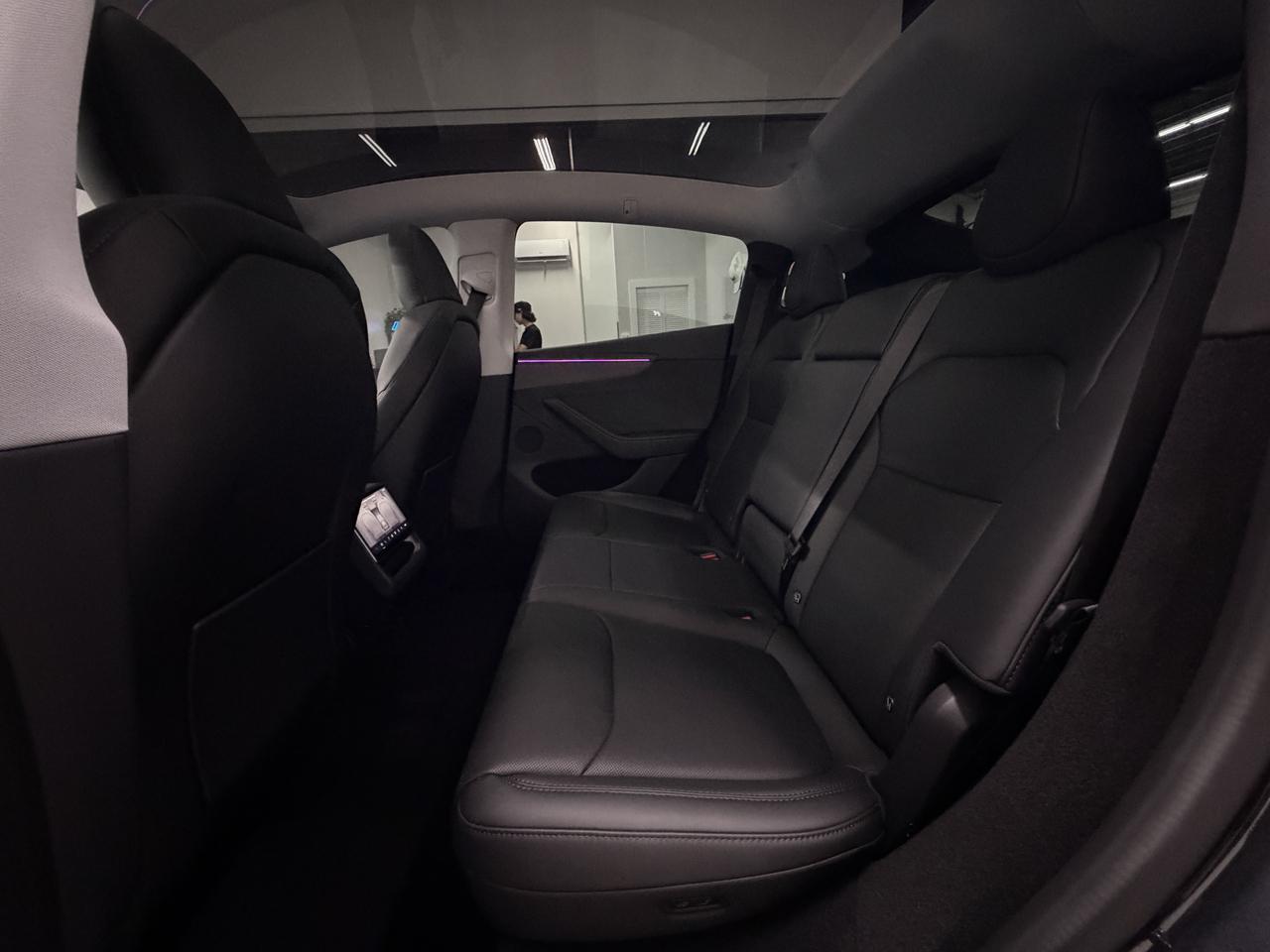 Tesla Model Y Premium AWD 2026