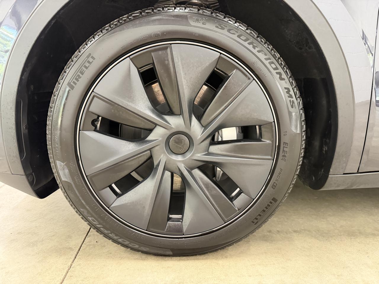 Tesla Model Y Long Range 2025