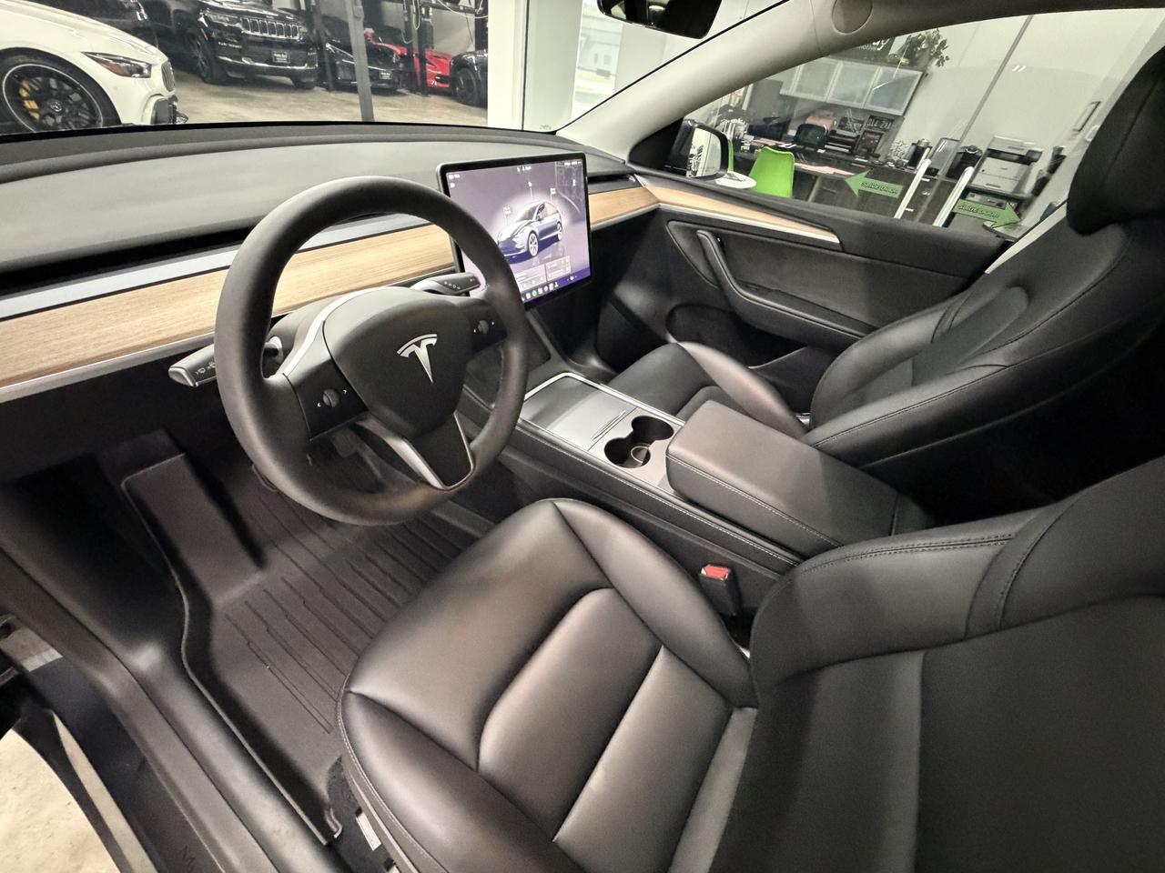 Tesla Model Y Long Range 2025