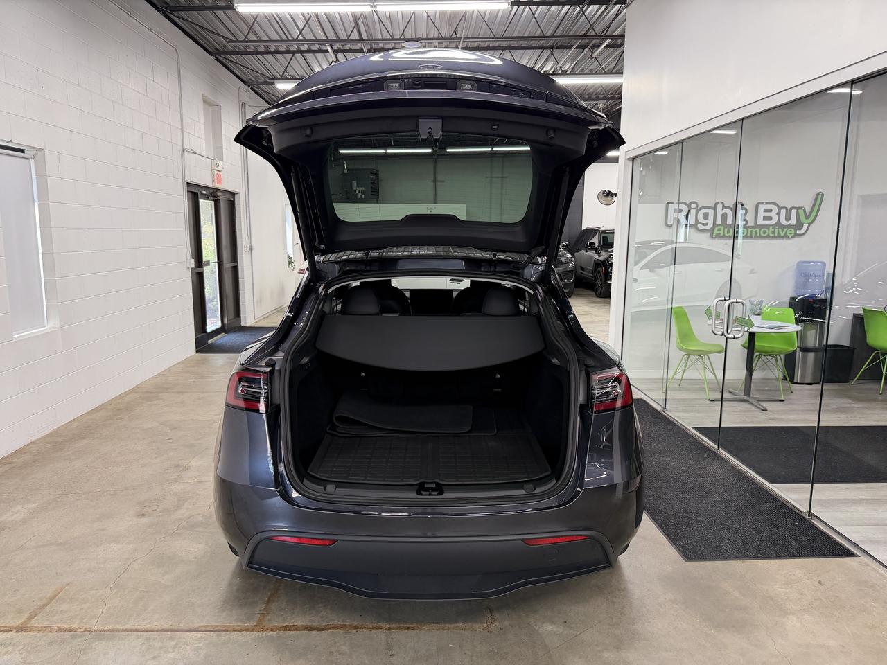 Tesla Model Y Long Range 2025