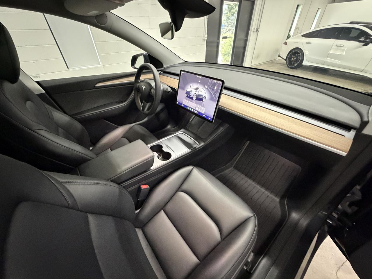 Tesla Model Y Long Range 2025