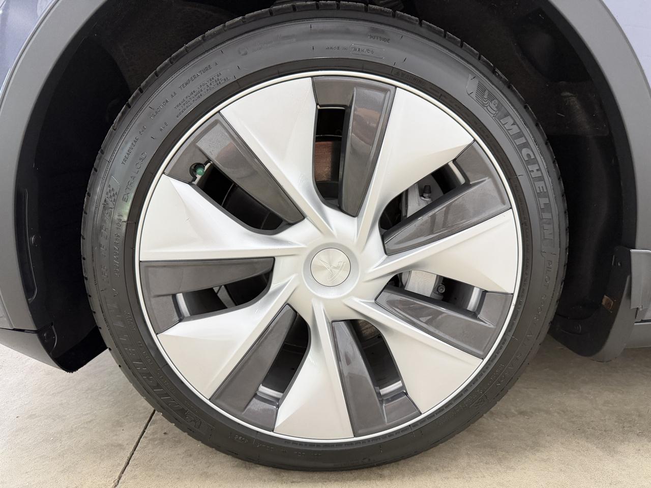 Tesla Model Y Long Range 2023