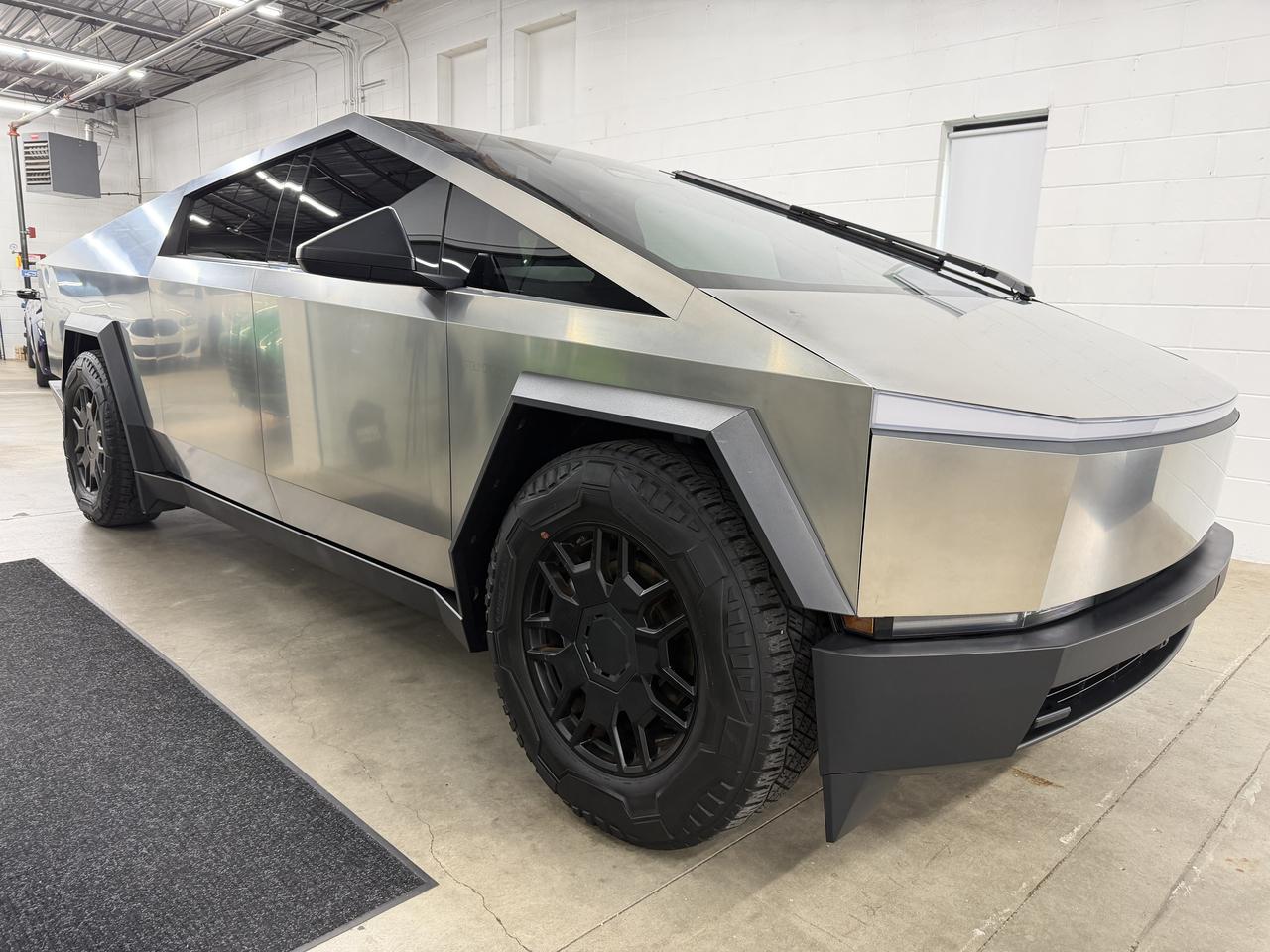 Tesla Cybertruck Base 2024