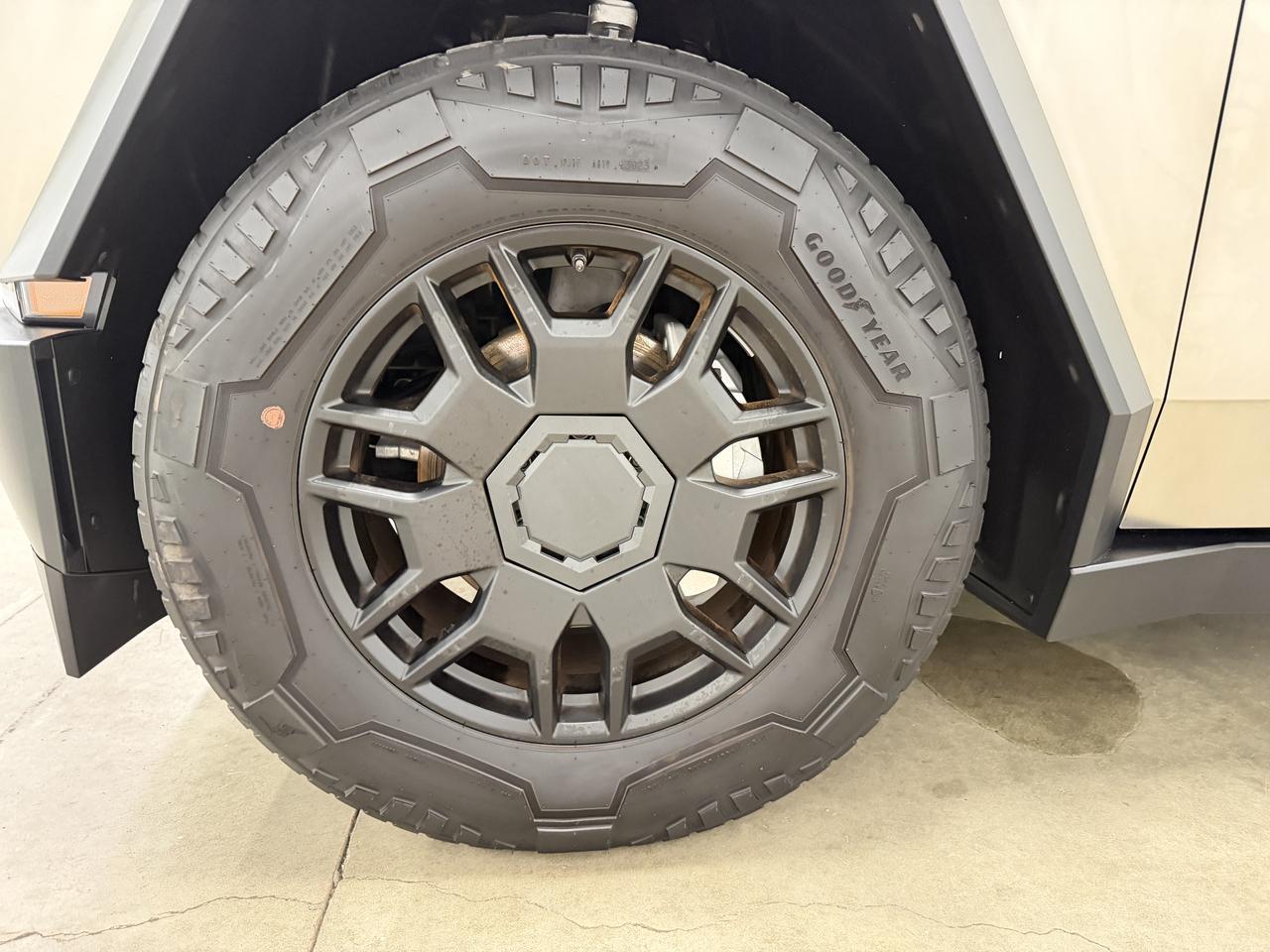 Tesla Cybertruck Base 2024