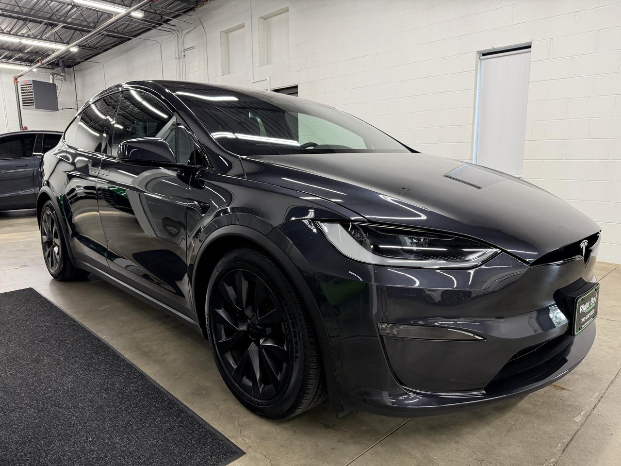 Tesla Model X  2024