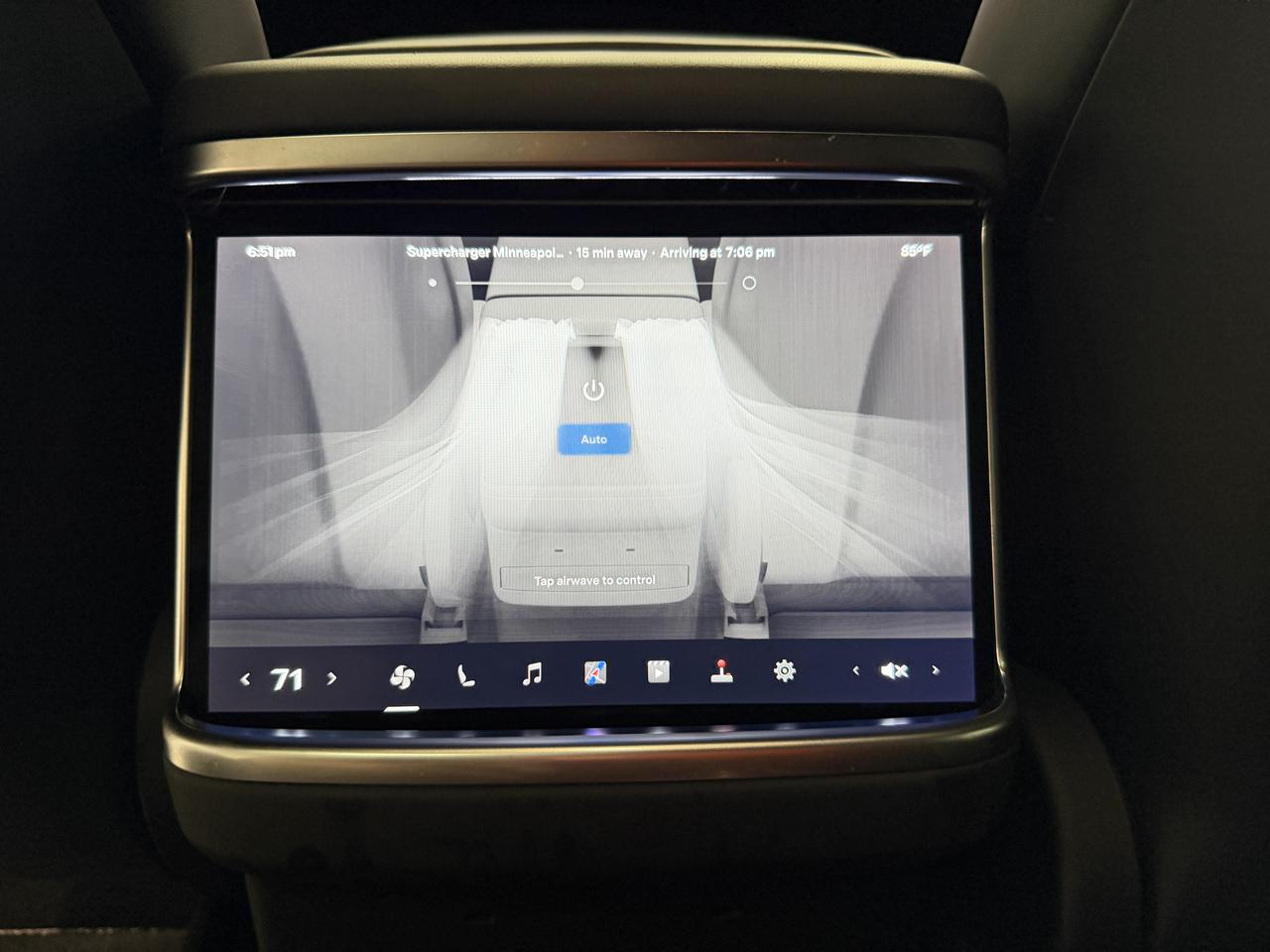 Tesla Model X  2024