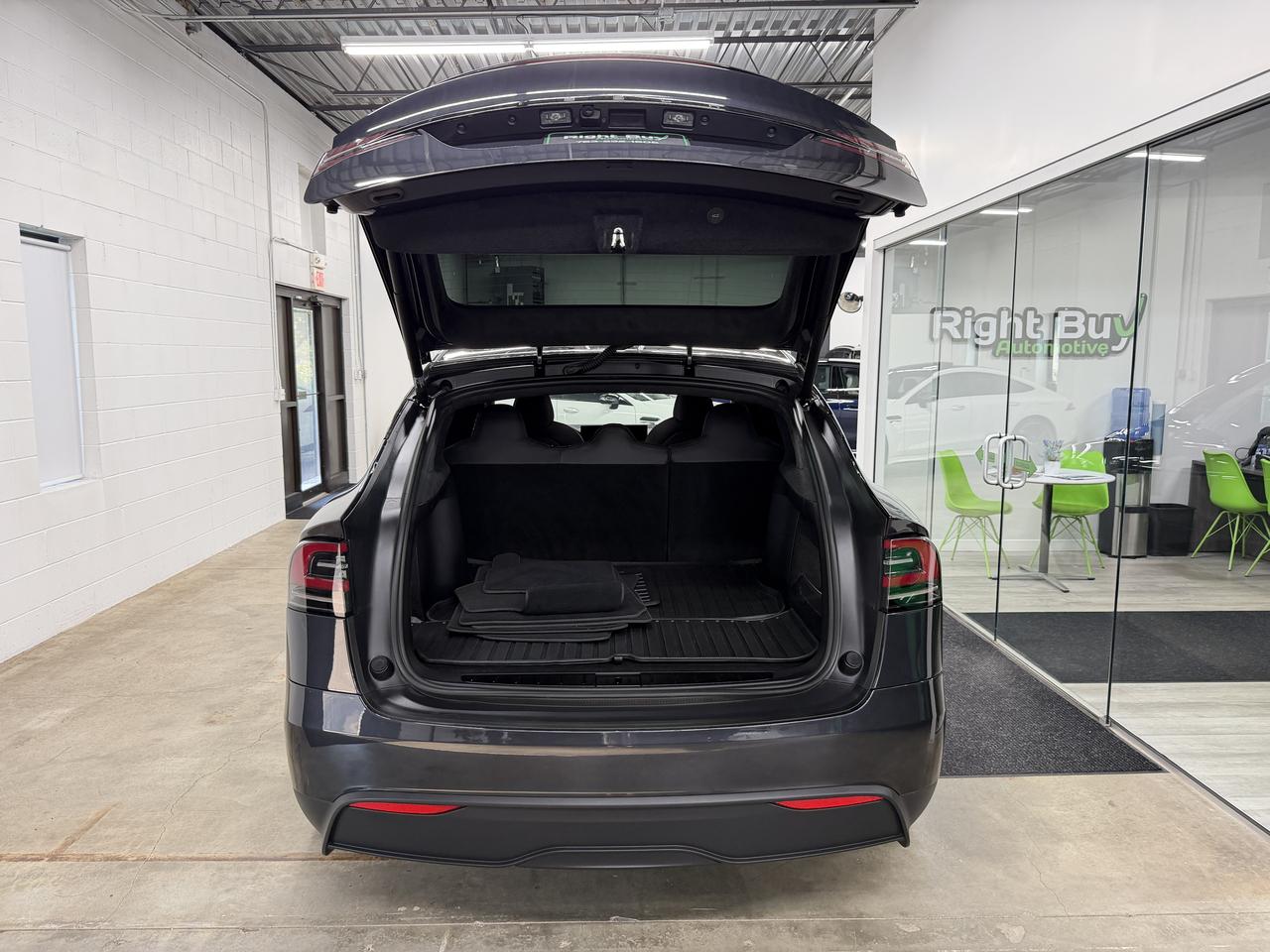 Tesla Model X  2024