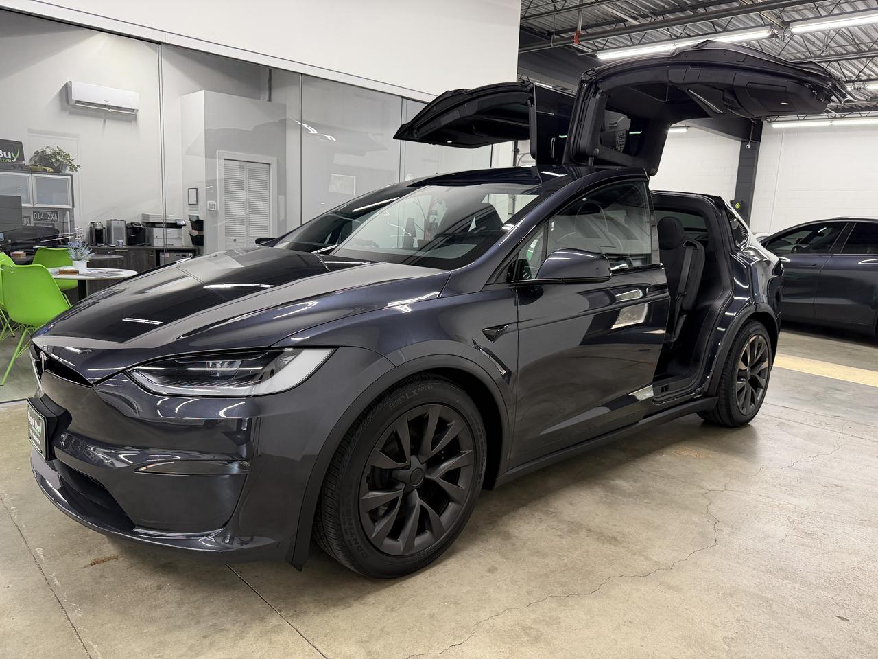Tesla Model X  2024