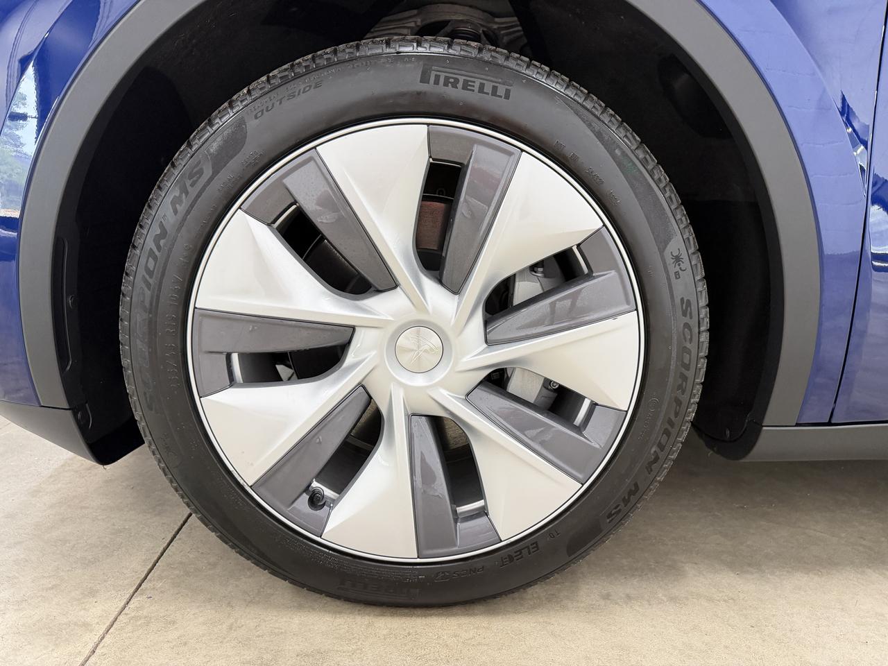 Tesla Model Y Long Range 2024