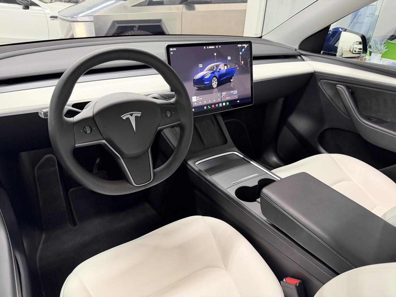 Tesla Model Y Long Range 2024