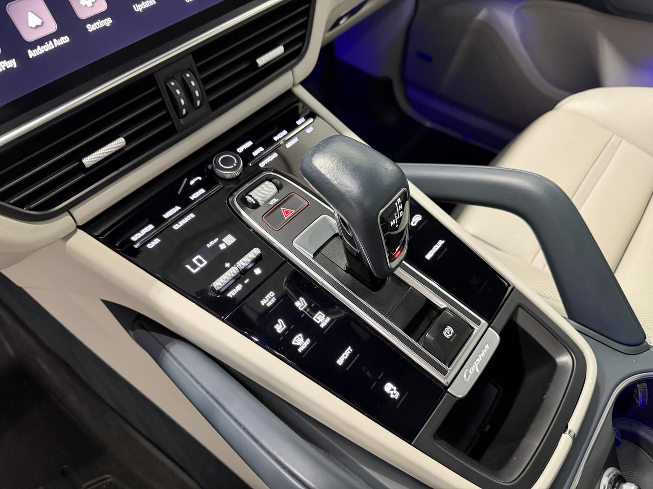 Porsche Cayenne Platinum Edition AWD 2023