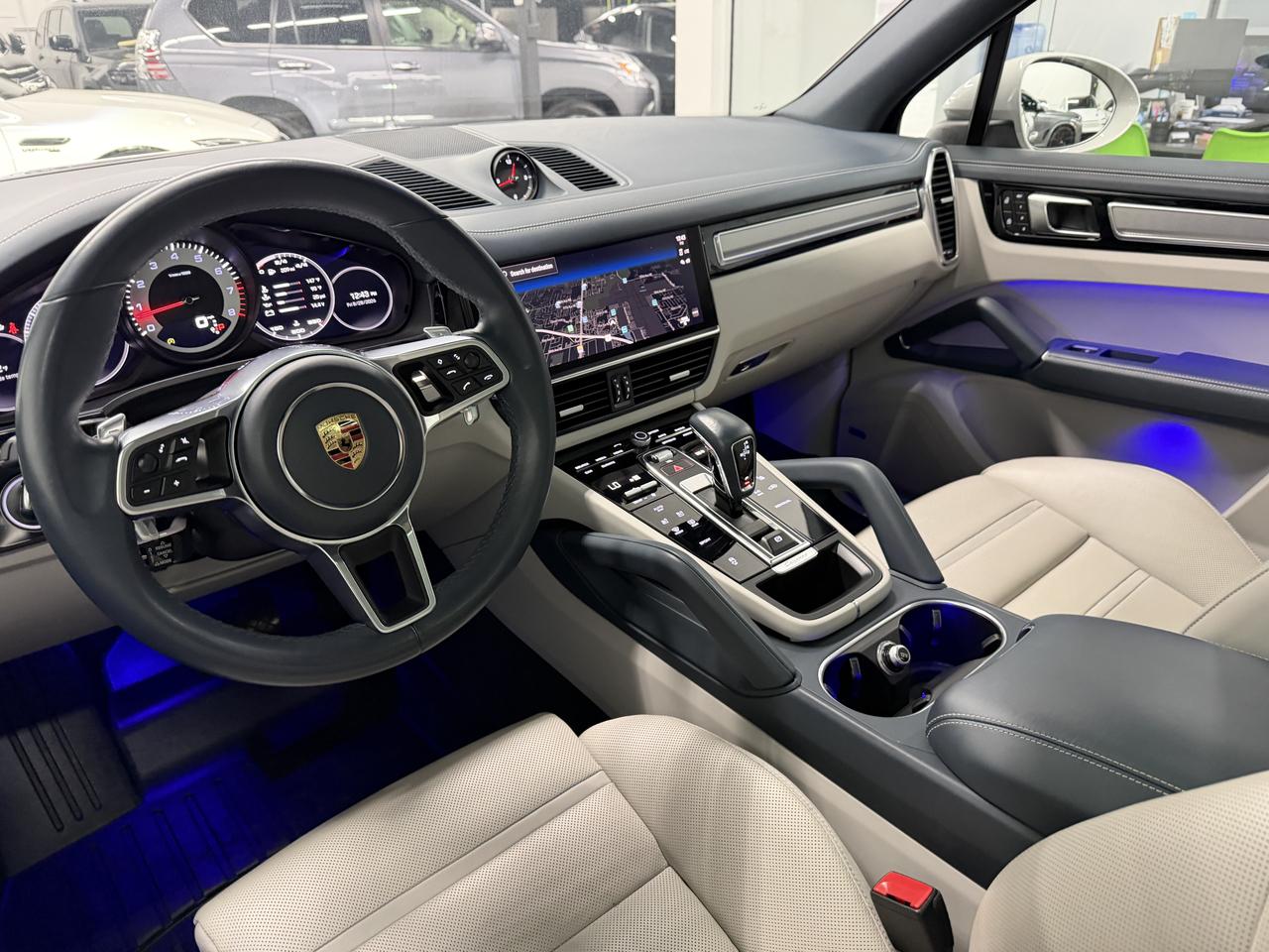 Porsche Cayenne Platinum Edition AWD 2023