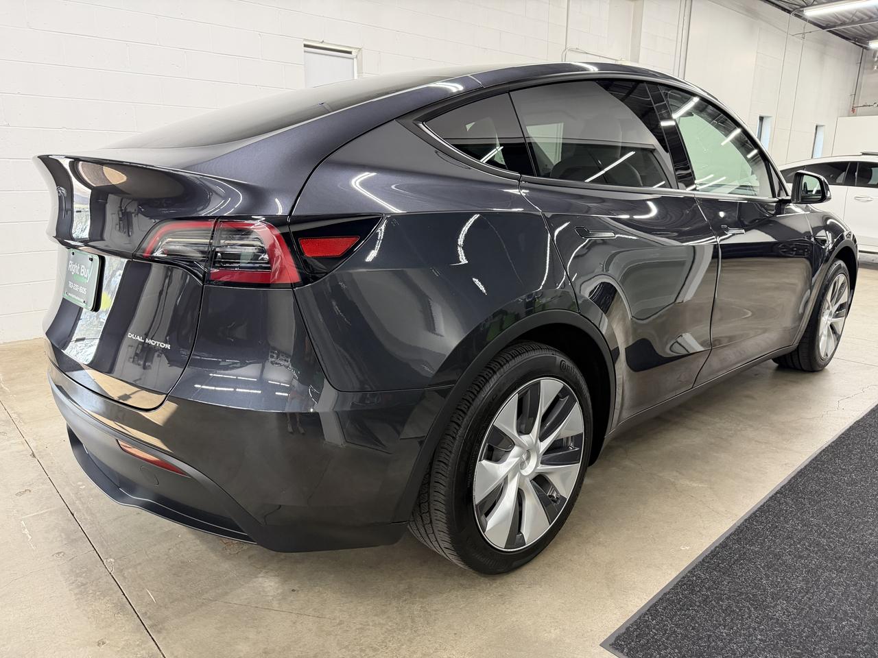 Tesla Model Y Long Range AWD 2024