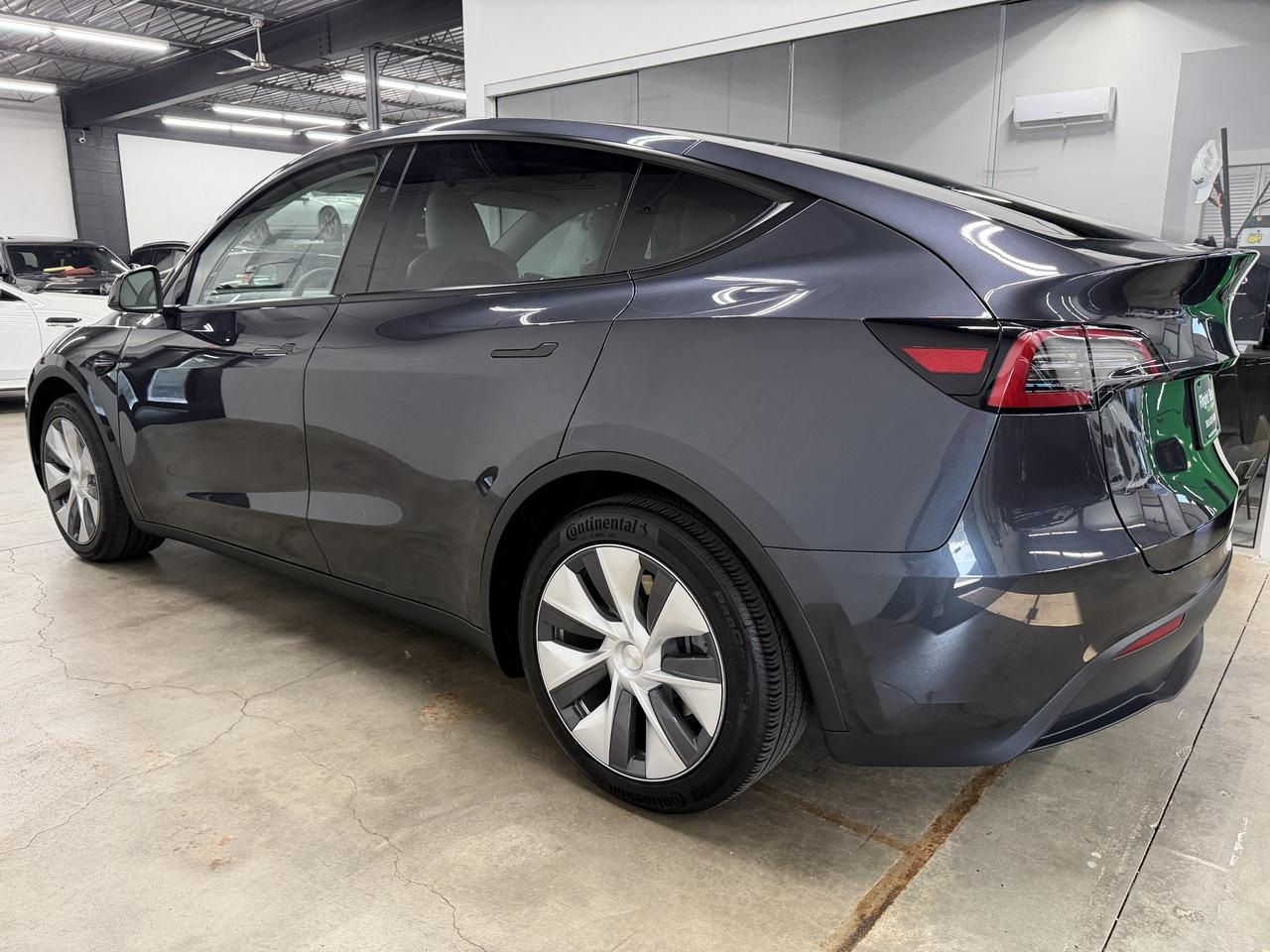 Tesla Model Y Long Range AWD 2024