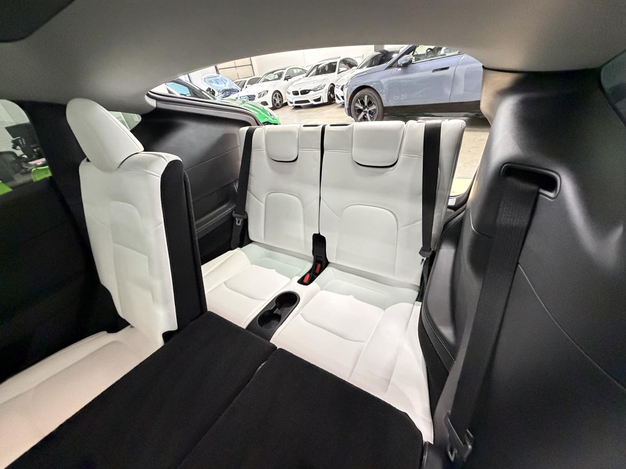 Tesla Model Y Long Range AWD 2024