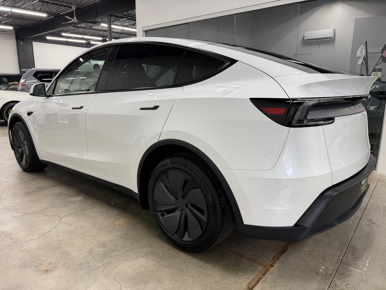 Tesla Model Y Premium AWD 2026