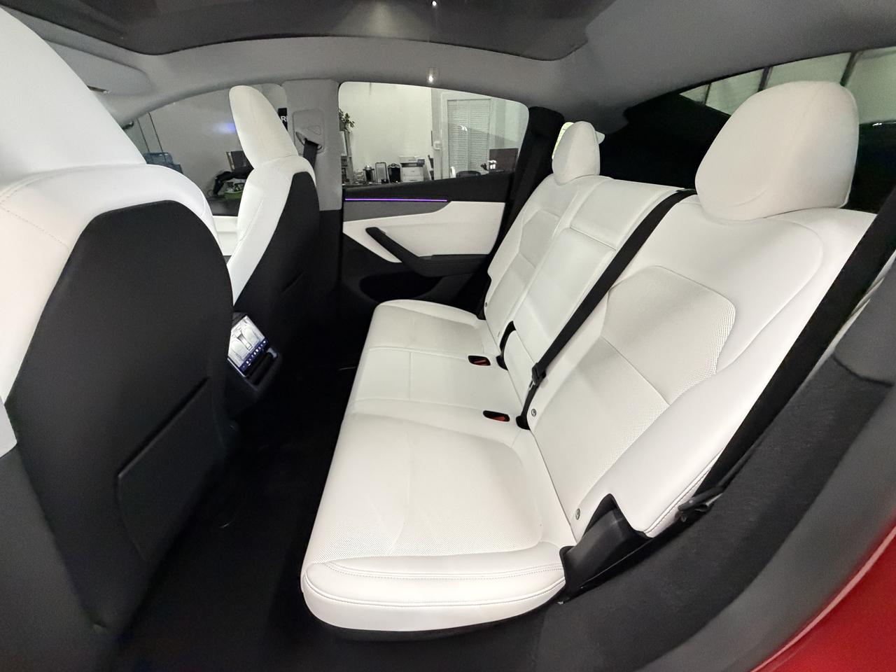 Tesla Model Y Premium AWD 2026