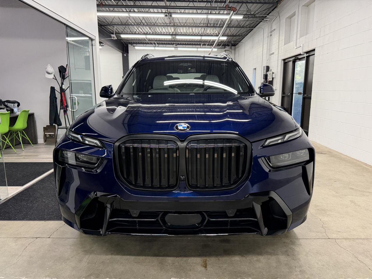 BMW X7  2024