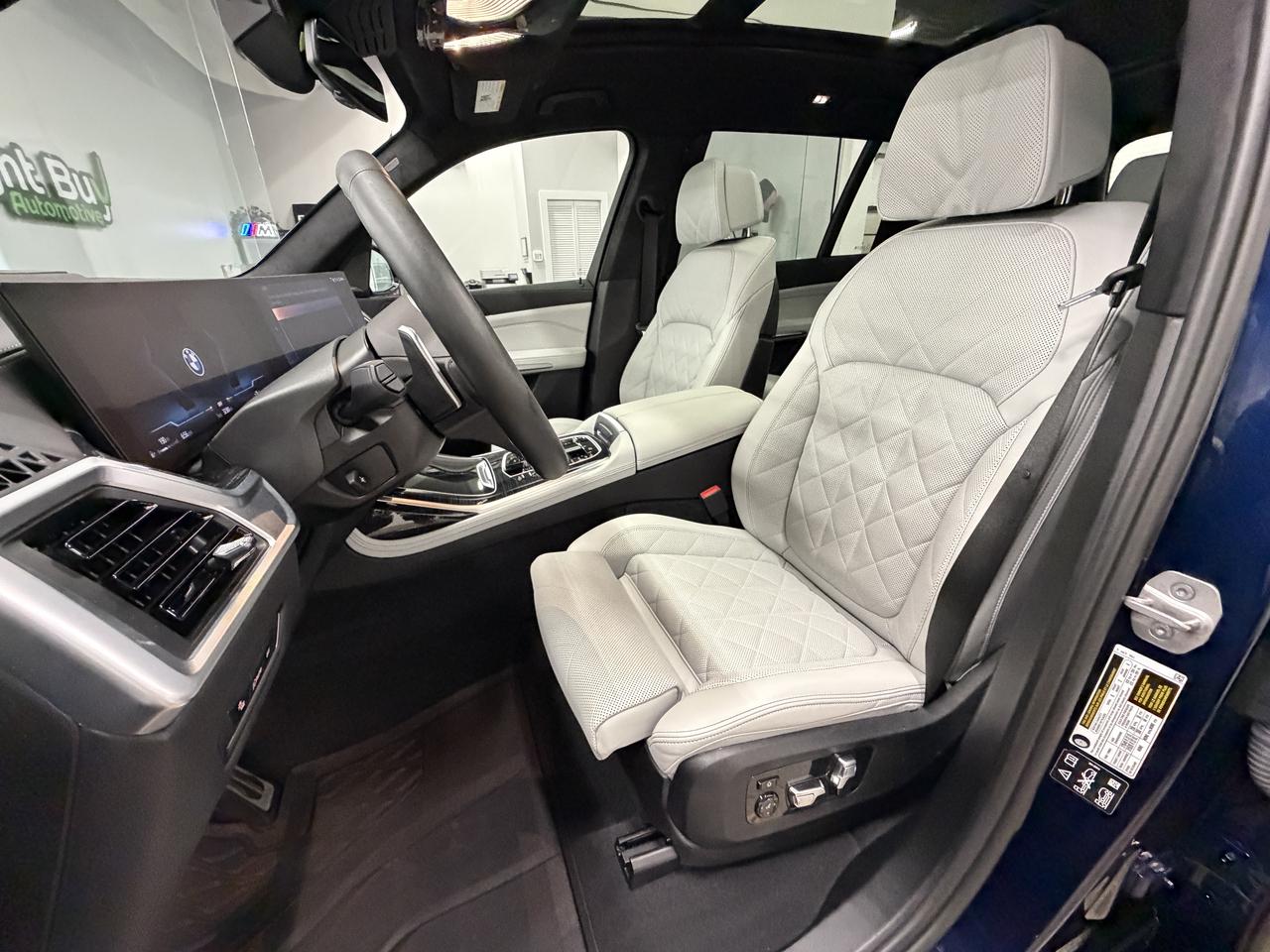 BMW X7  2024