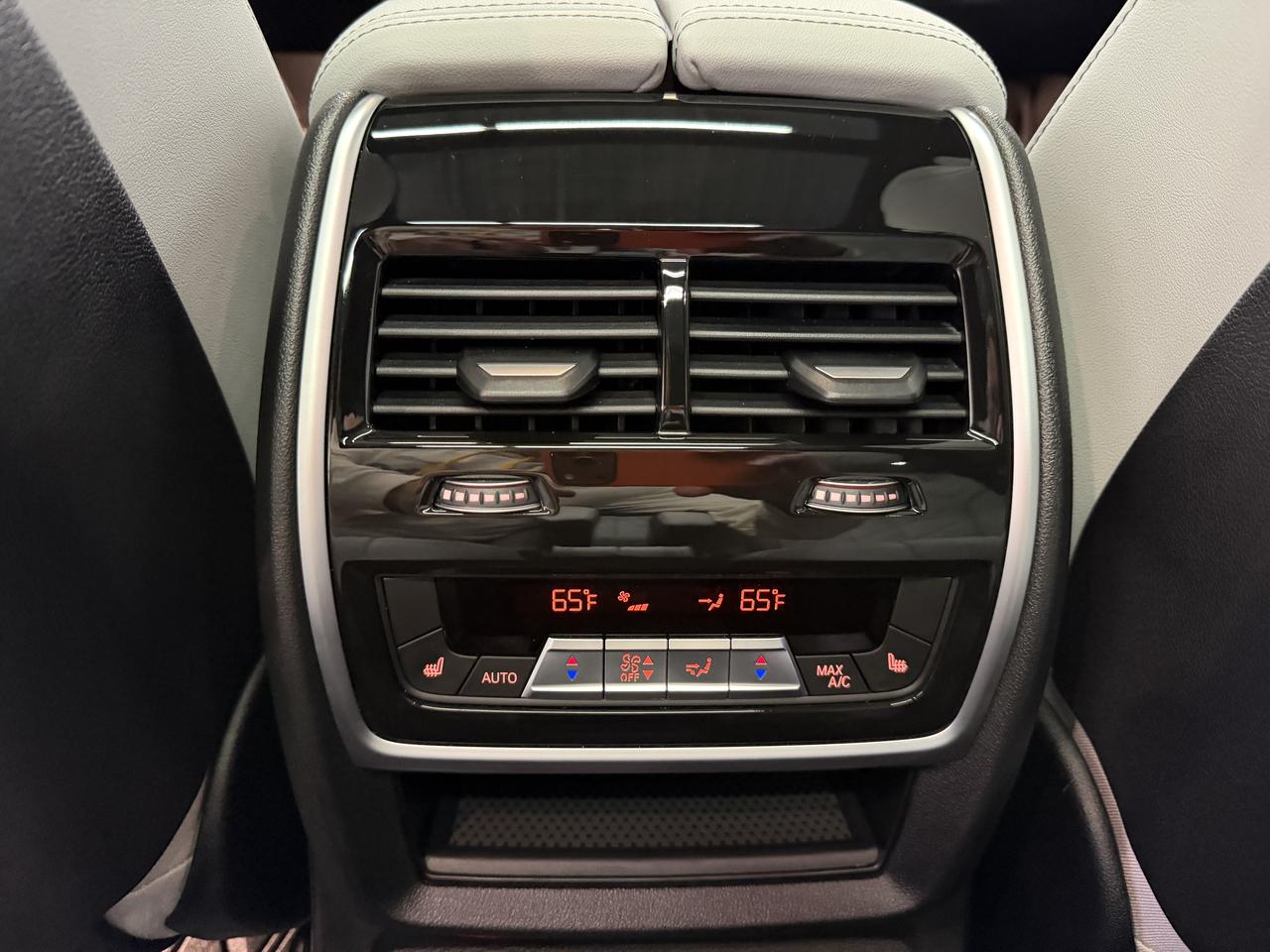 BMW X7  2024