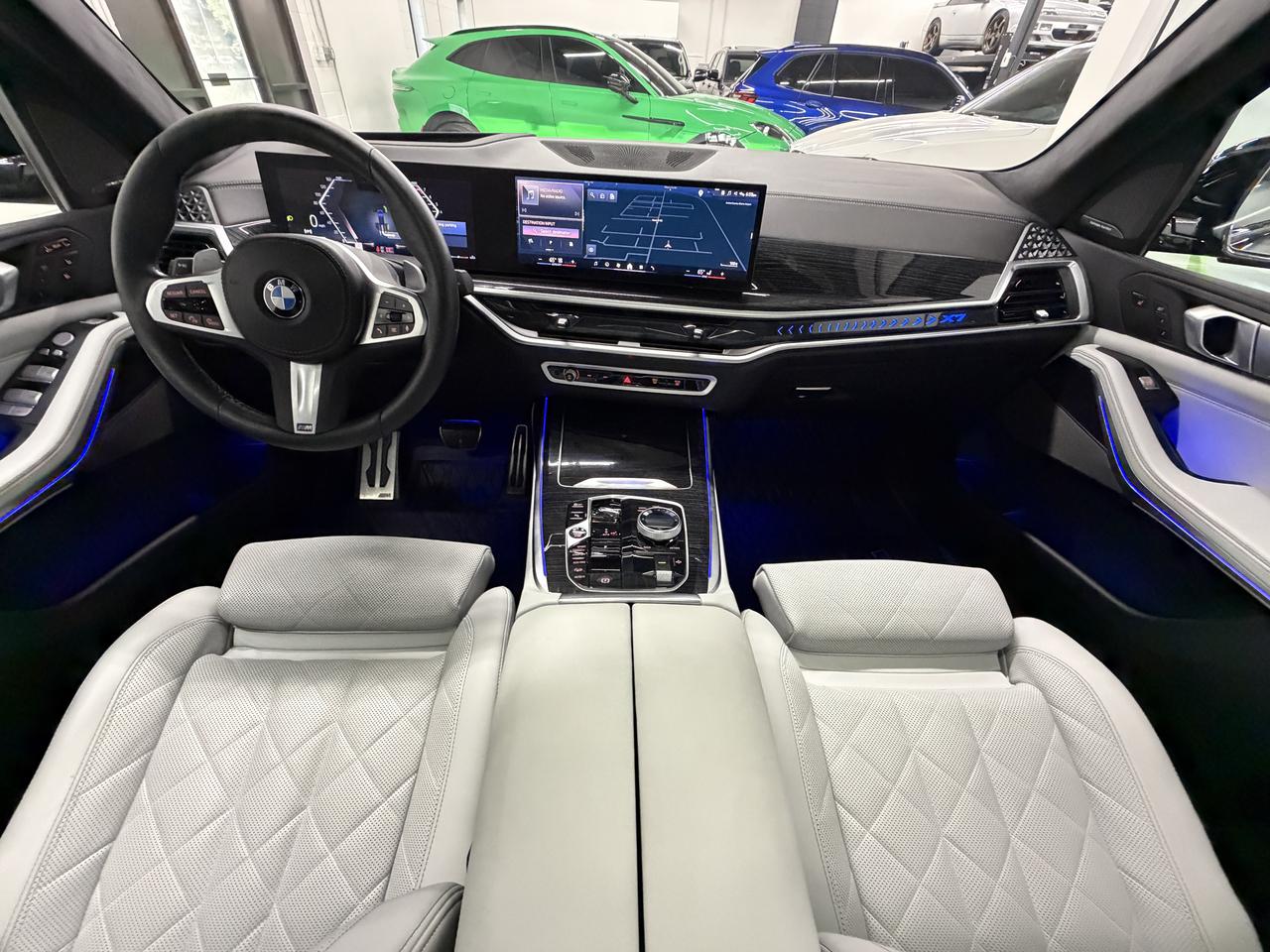 BMW X7  2024