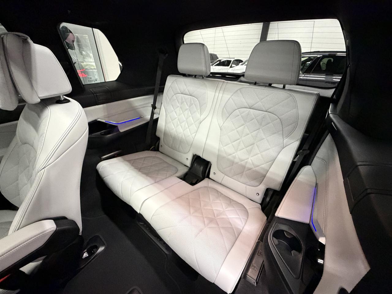 BMW X7  2024