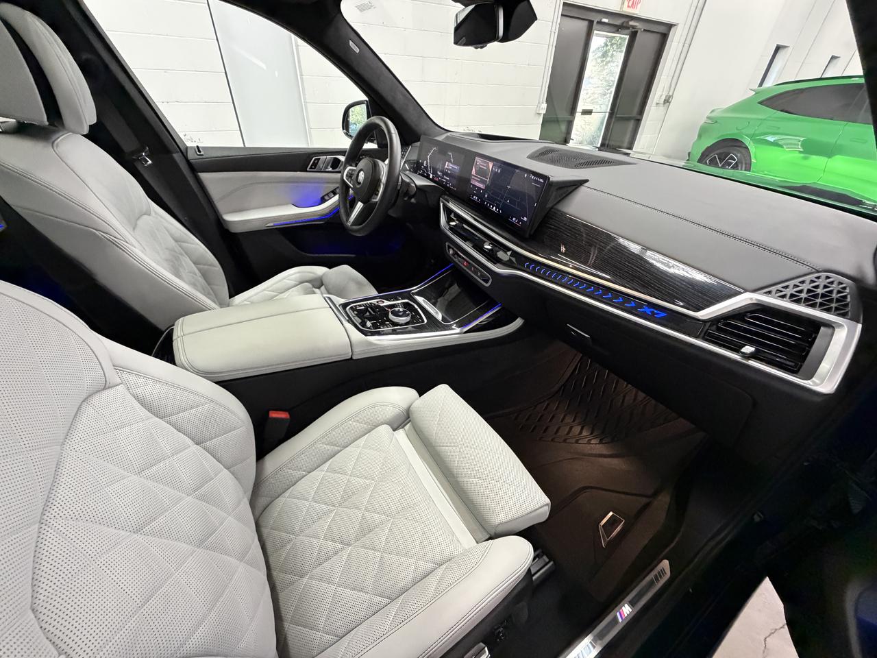 BMW X7  2024