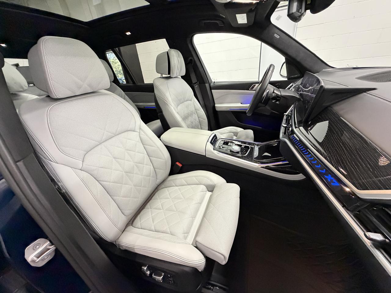 BMW X7  2024