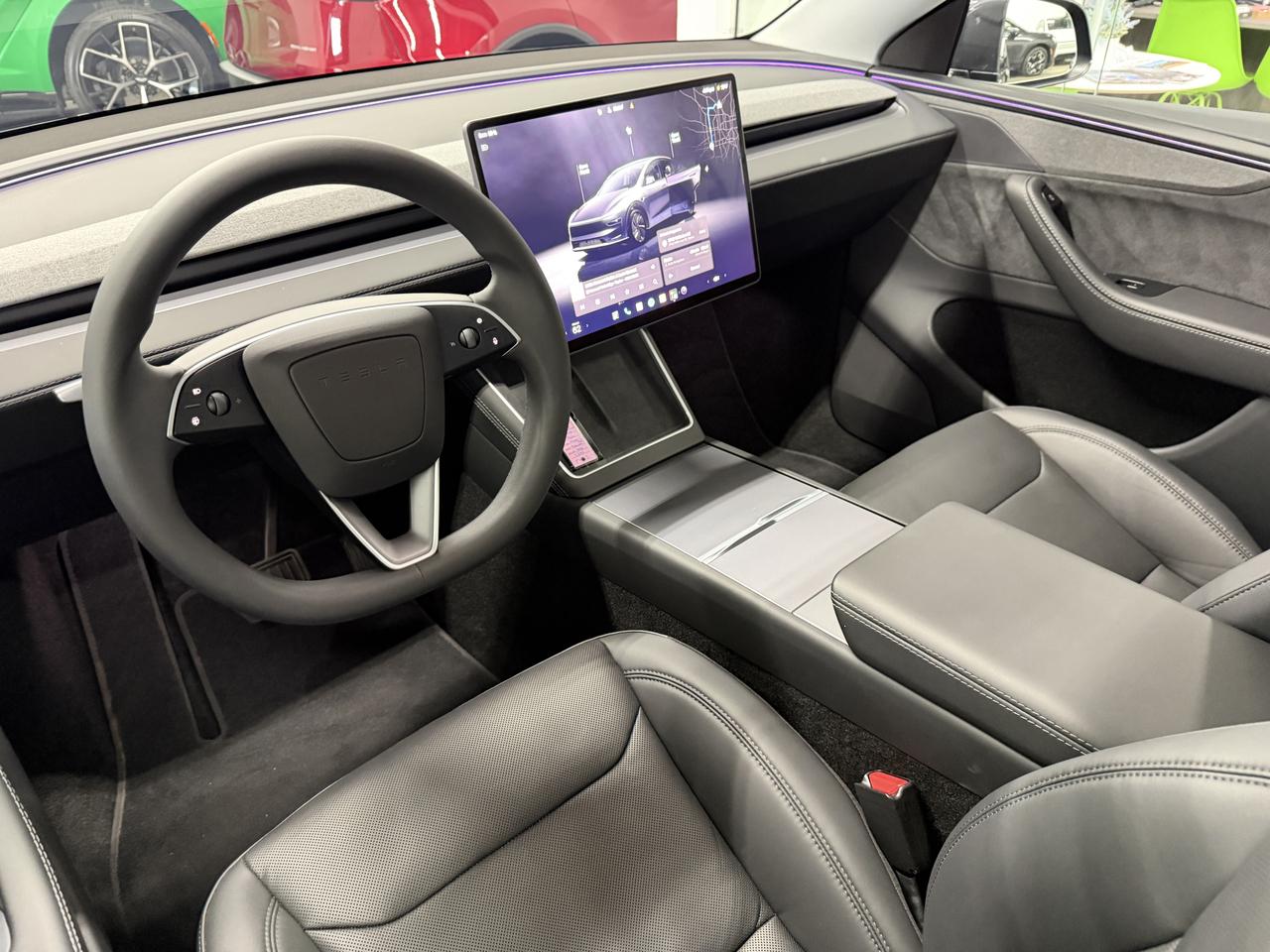 Tesla Model Y Premium AWD 2026