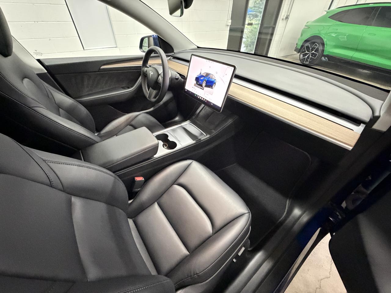 Tesla Model Y Long Range 2024