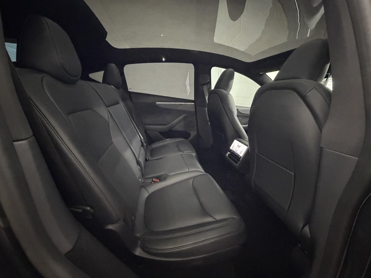Tesla Model Y Premium AWD 2026