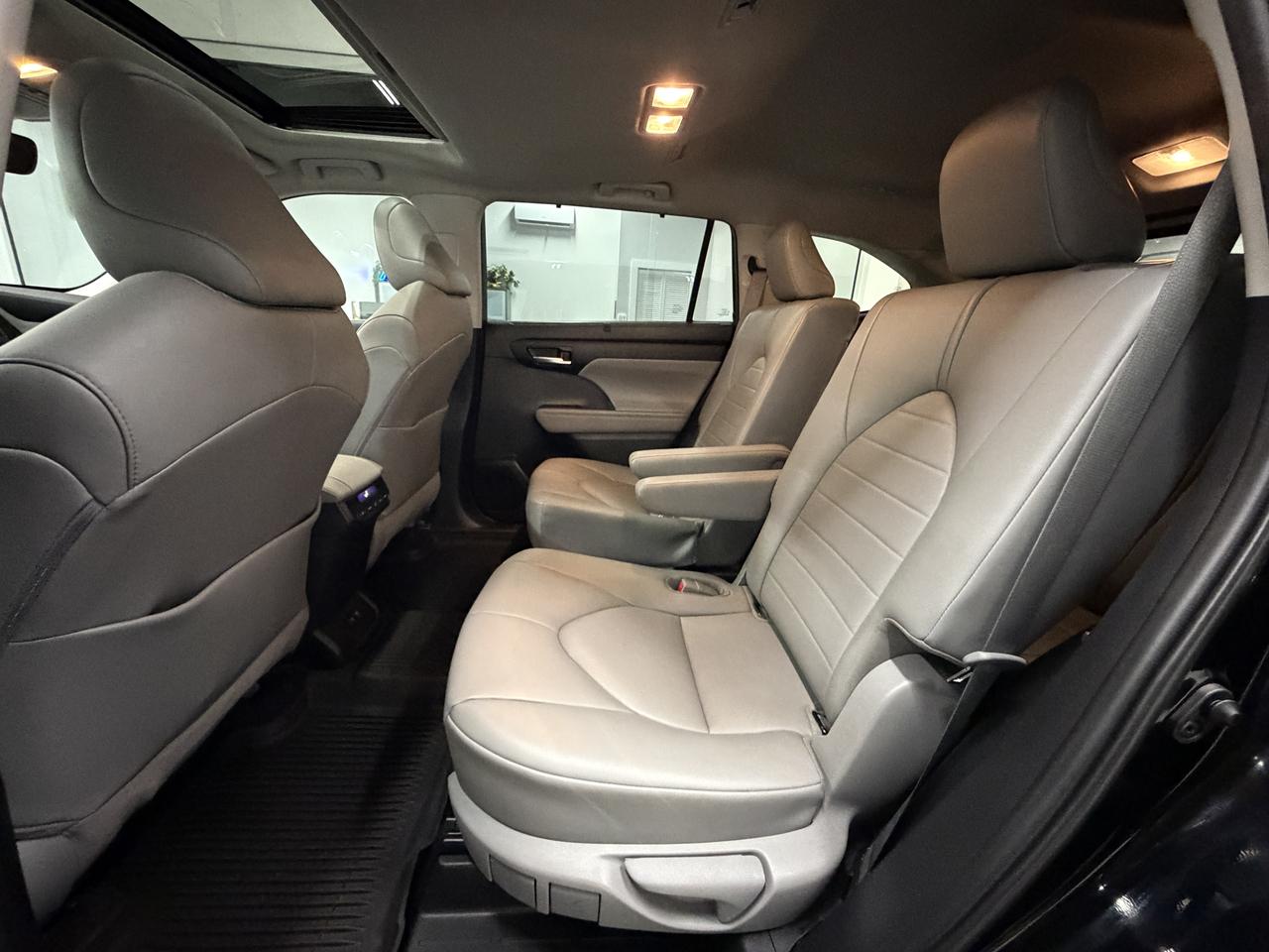 Toyota Highlander XLE Nav AWD V6 2020