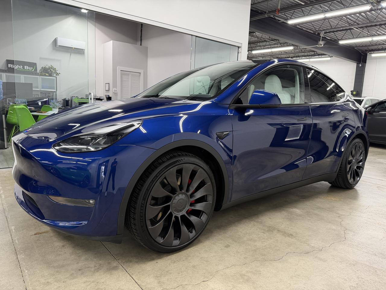 2023 Tesla Model Y Performance