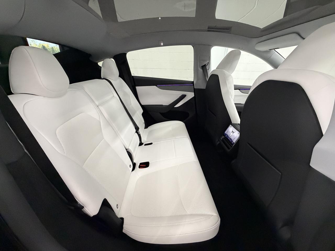 Tesla Model Y Premium AWD 2026