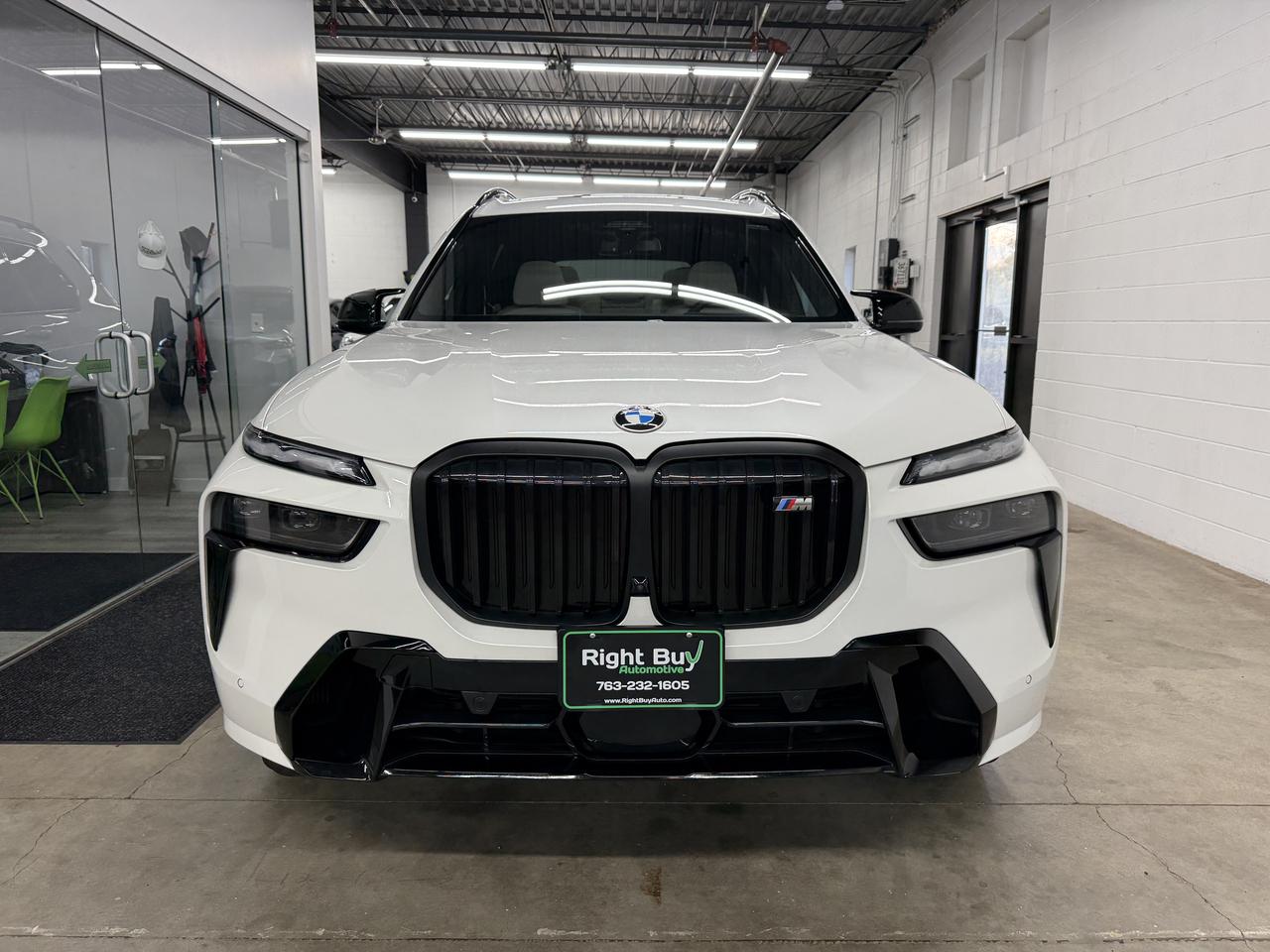 BMW X7 M60i 2025