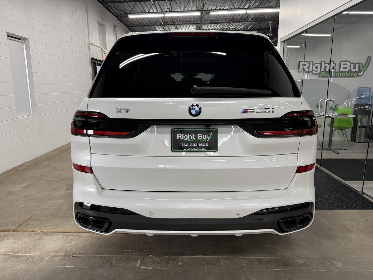 BMW X7 M60i 2025