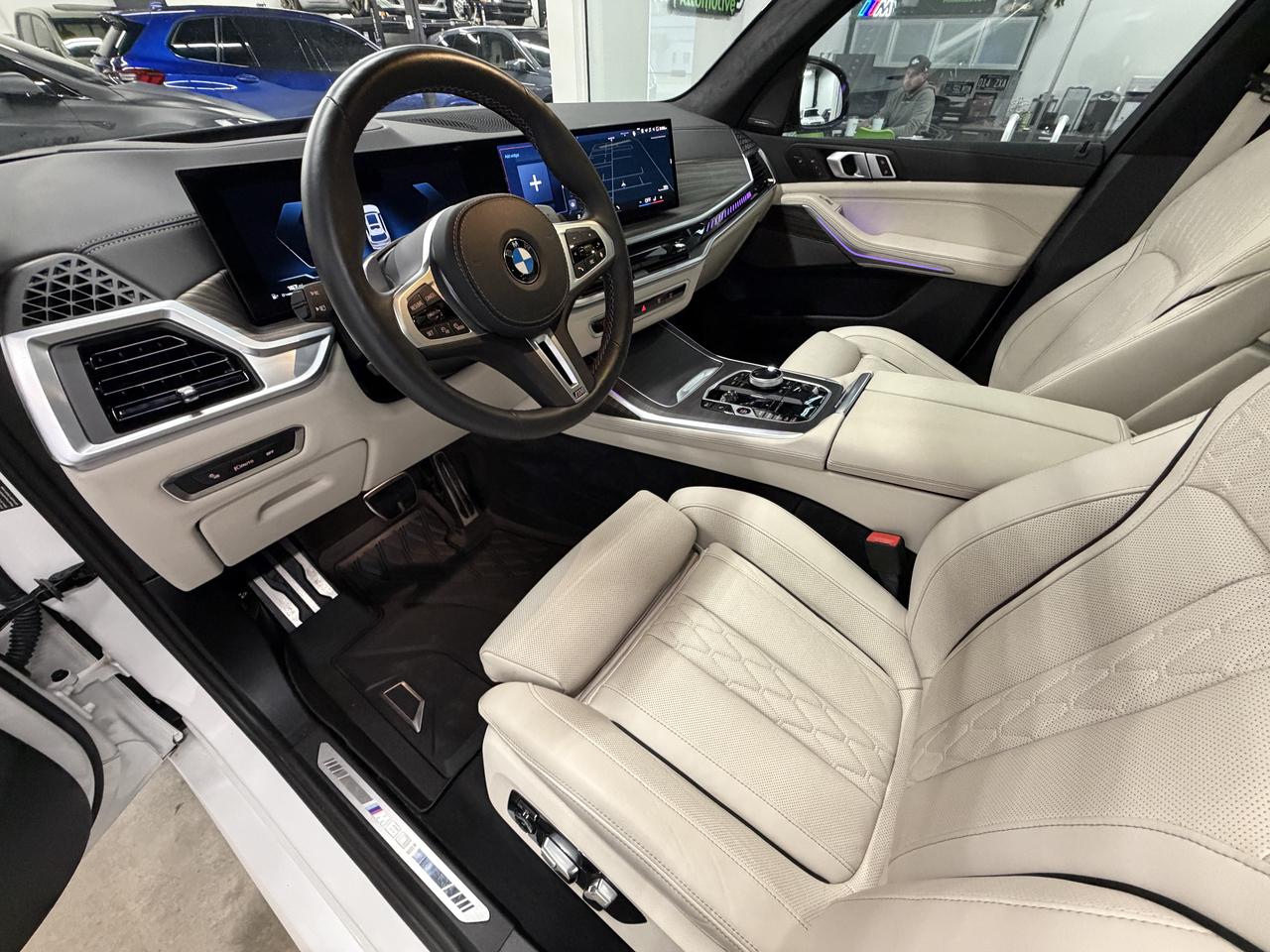 BMW X7 M60i 2025