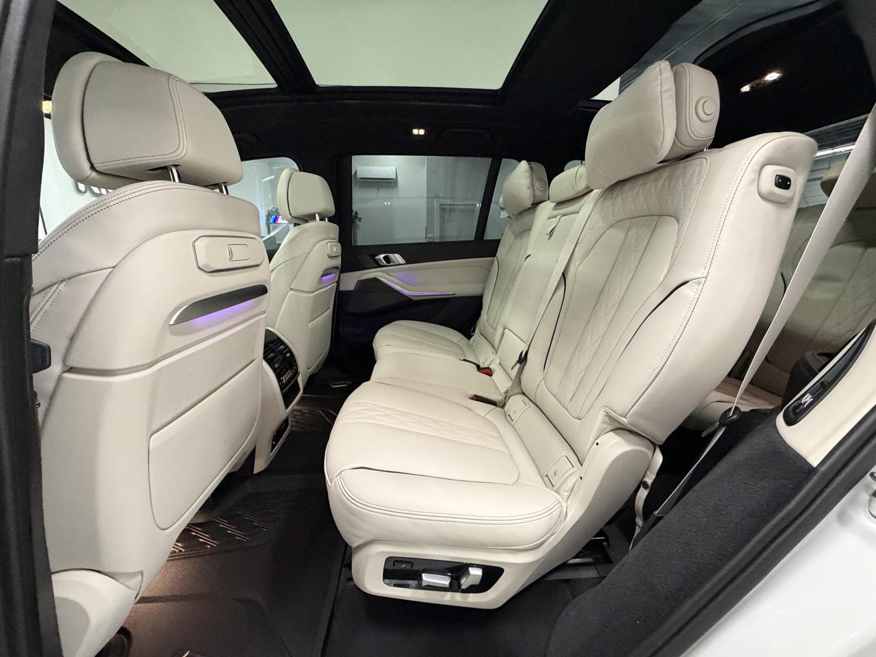BMW X7 M60i 2025