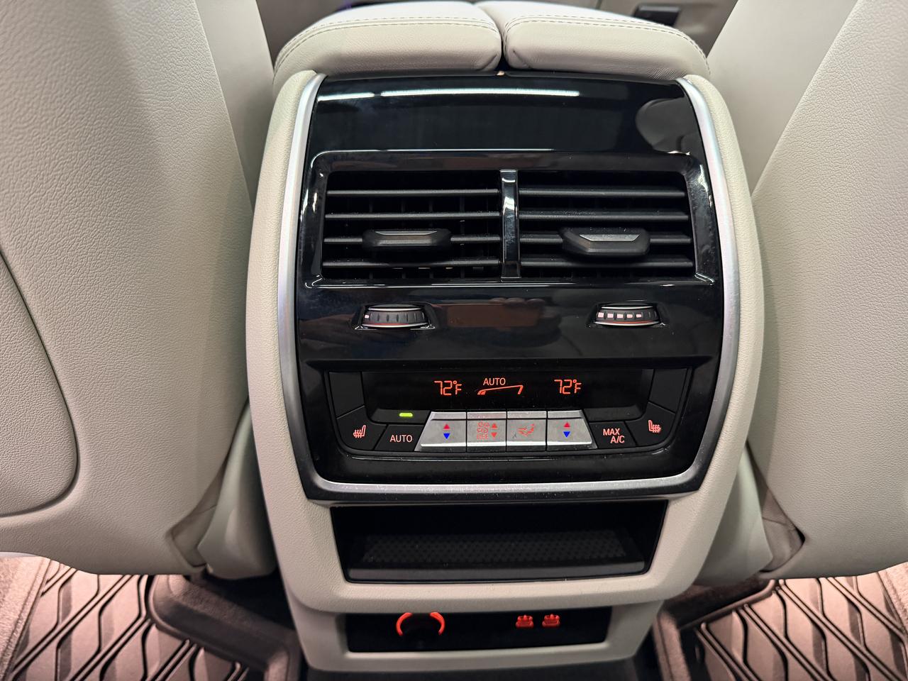 BMW X7 M60i 2025