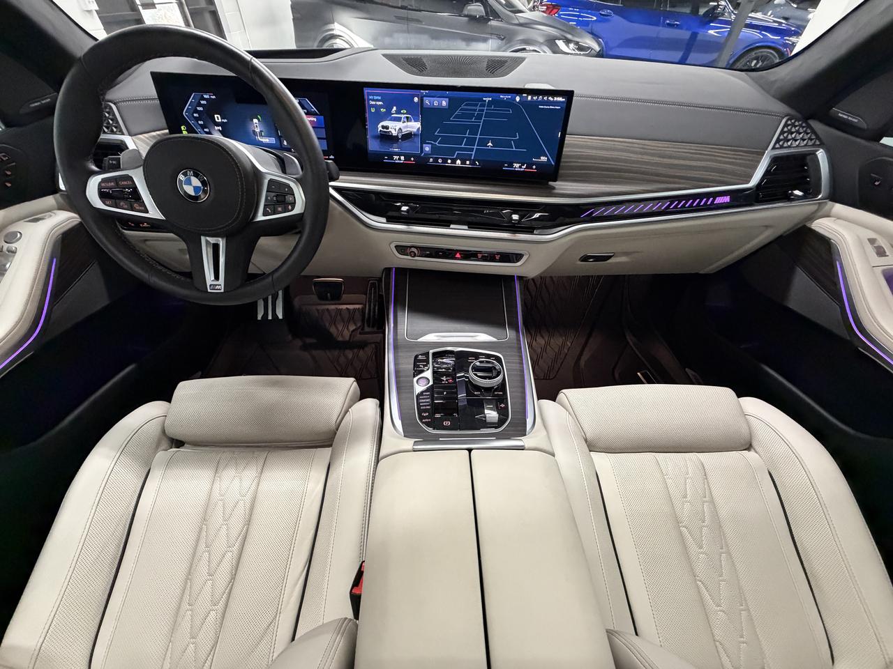 BMW X7 M60i 2025