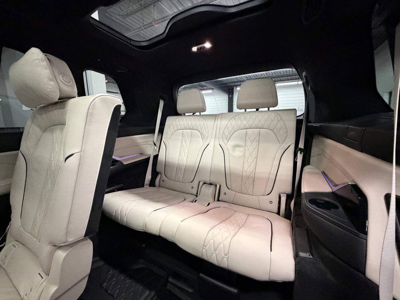 BMW X7 M60i 2025