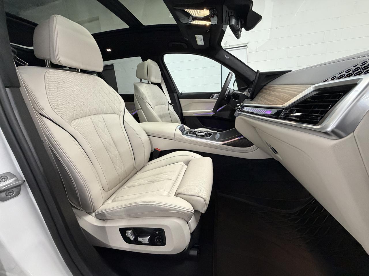 BMW X7 M60i 2025