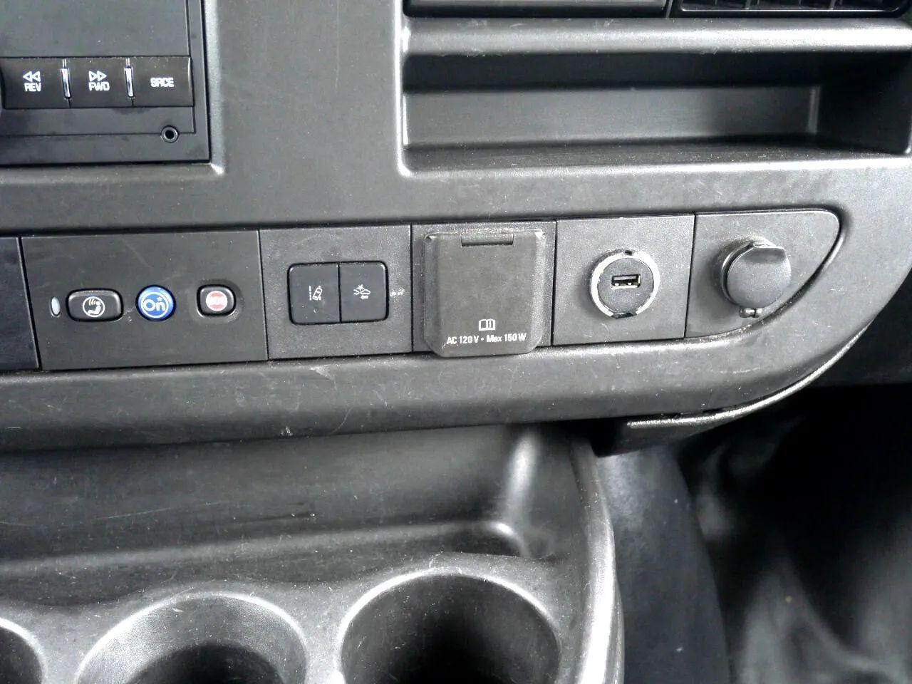 GMC Savana Commercial Cutaway 3500 Van 177" 2019