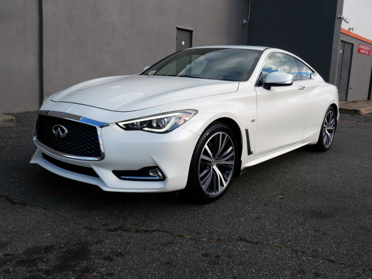 Infiniti Q60 3.0t Premium AWD 2017 Infiniti Q60 3.0t Premium AWD 2017